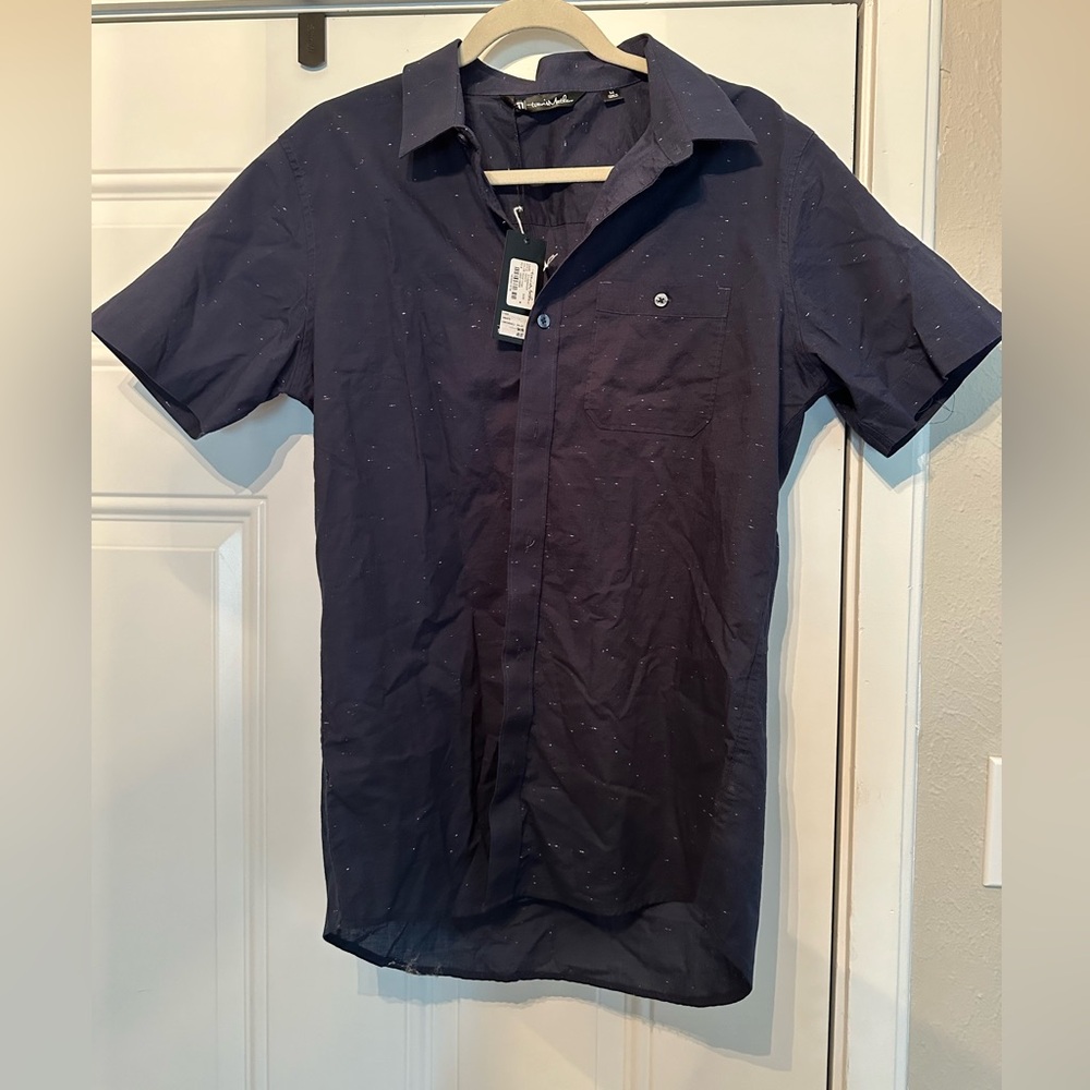 Travis Matthew- men’s button up shirt